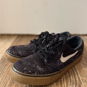 Rare Nike SB Janoski Black Speckle – Men’s 11 (Good Condition